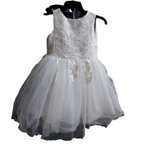 Lace dress girls full Skirt off white flower girl dress